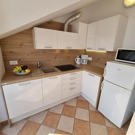 Daire With Parking Space - 22516 Crikvenica