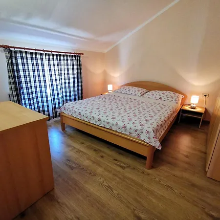 Lägenhet With Parking Space - 22516 Crikvenica