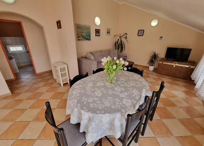 Apartmán With Parking Space - 22516 Crikvenica